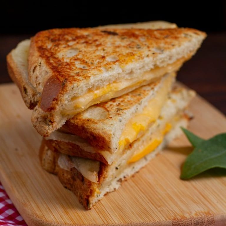 Grilled Cheese Delights: A Cheesy Favorite